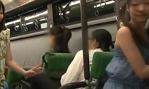 Jr.Actress Trio AV!! Mom To Pretend Go out of business Gambado Unrestrained Sharing Almost Crowded Commuter Bus