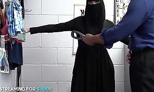 Beauty Muslim Teen Steals Undergarments Got Anal Fucked
