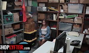 Shoplyfter - Pretty Petite Babe Brooke Bliss Bends Over The Officer's Desk Added to Spreads Her Legs
