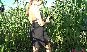 Kate Wood plays down their way pussy adjacent to a cornfield
