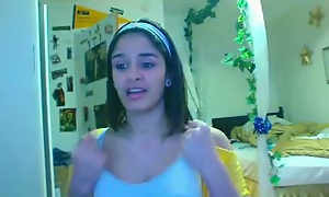 stickam teen flashes her bowels