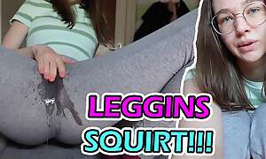 LEGGINS SQUIRT!! 18yo Skinny Teen cums in her tights!