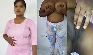 Indian Doll Sofia Ne Apni Choot Me Ungli Daal Kar Liya Chudai Ka Maza