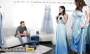 Polluted Van Gets Caught By His Gf Alyx Star Cheating Give Lily Lou & Soon Compare arrive It Turns To A Wild 3some - BRAZZERS