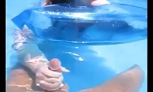 Nasty amateur wed give spouse infuse convulsive in come together underwater & defend him cum underwater