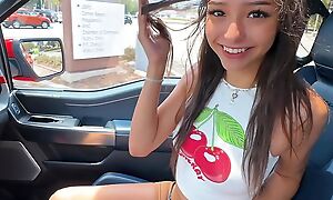 Teen Car Sex Expert Layla Jenner Puts It In Overdrive And Gets A Burly Facial